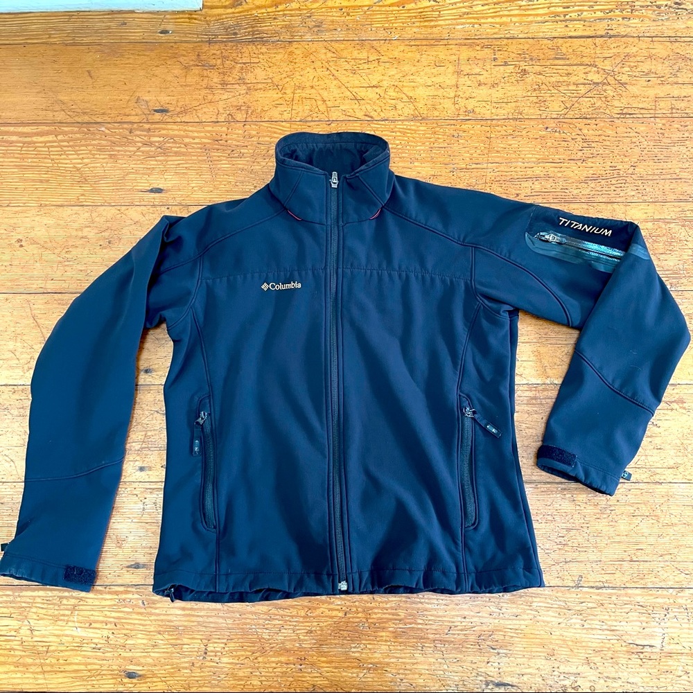 Columbia Titanium Softshell Jacket Med - image 1